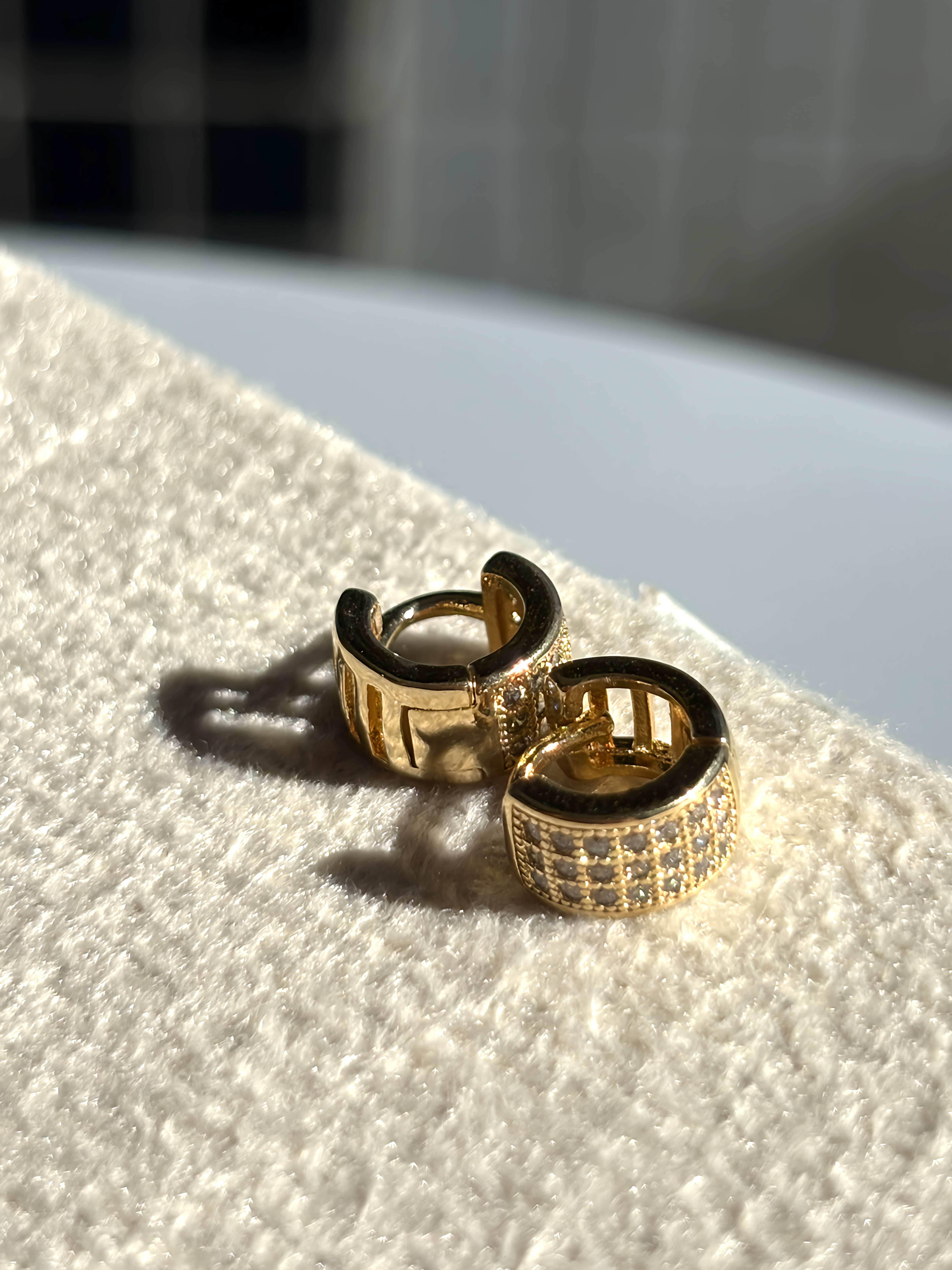 Brinco Argola Cravejado Dourado